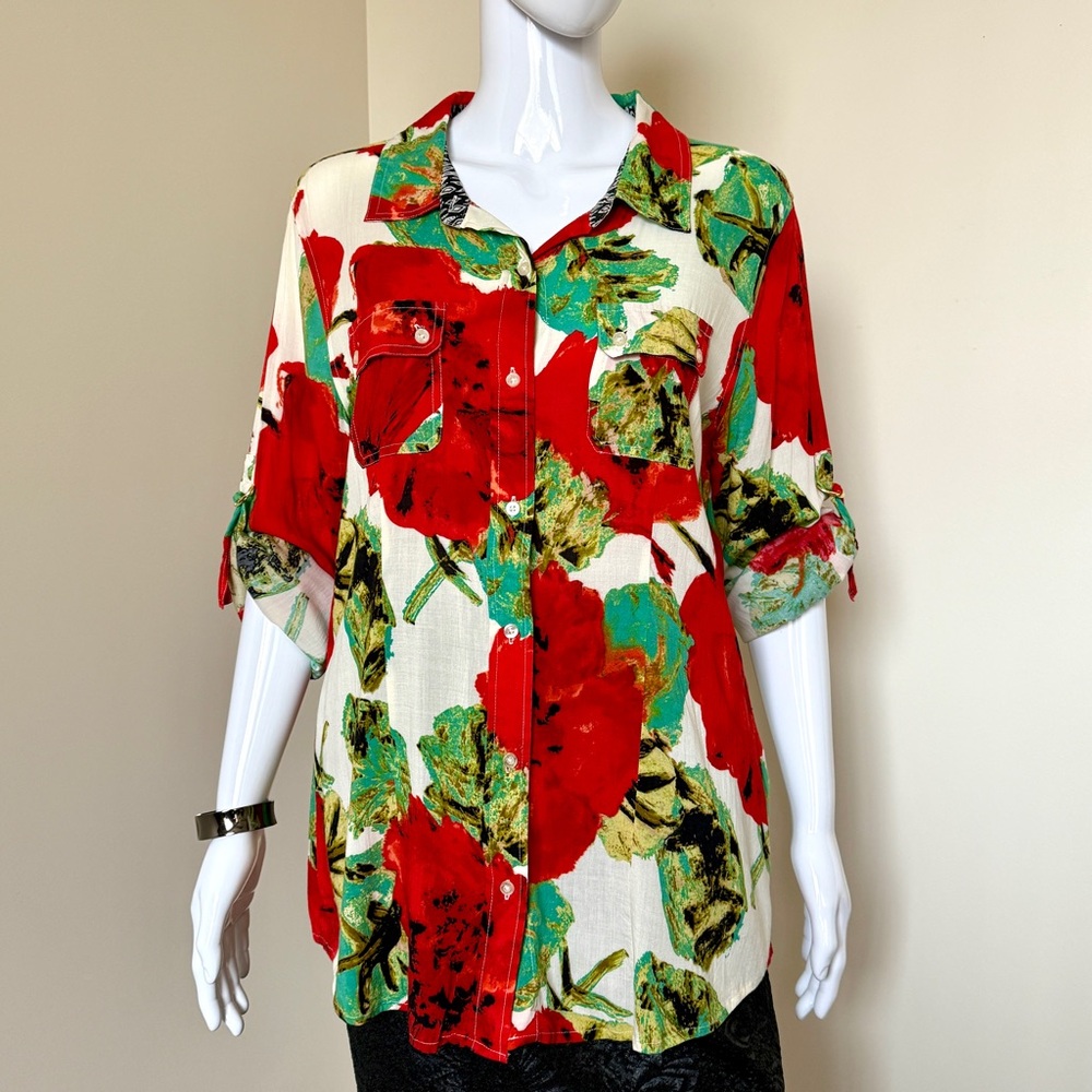 Calvin Klein Women's Floral Button-Up Top - Red and Green